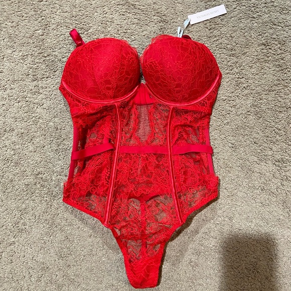 Victoria’s Secret Sexy Bombshell Lingerie Teddy Push Up Lipstick Red Size L NWT - Picture 1 of 13